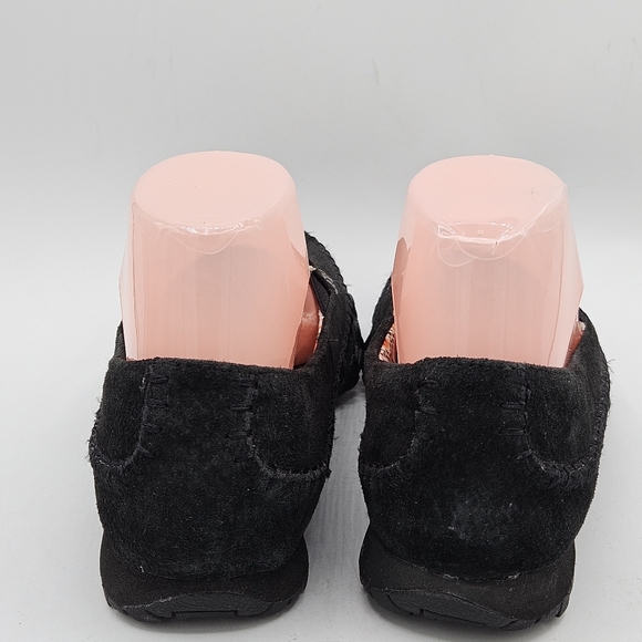 Sketchers leather slipon shoes size 7 - Picture 7 of 16